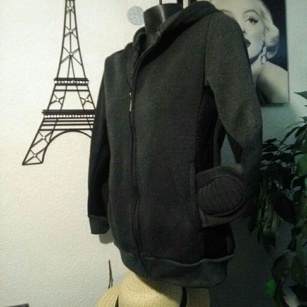 Cute jacket. - Picture 2 of 5